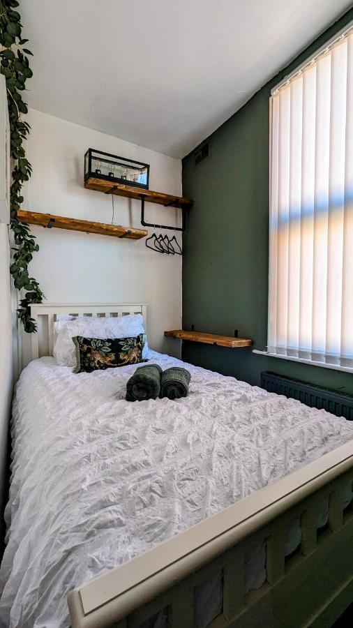 *hot* Fantastic 3/4 Beds Town House In Anfield Stadium Apartment *